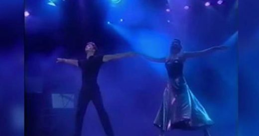 Patrick Swayze Performs A Beautiful Dance Routine With His Wife