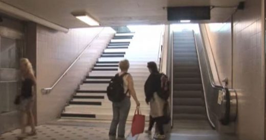 Commuters Notice They’re In For Some Fun When Staircase Turns Into A Giant Pia...