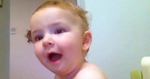 Baby Adorably Sings “Hallelujah”