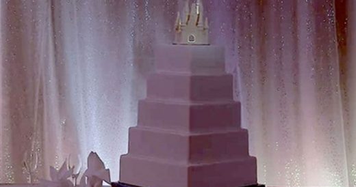 Wedding Cake Transforms When Music Starts