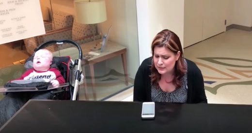 Mom Plays Piano In Hospital For Her Son