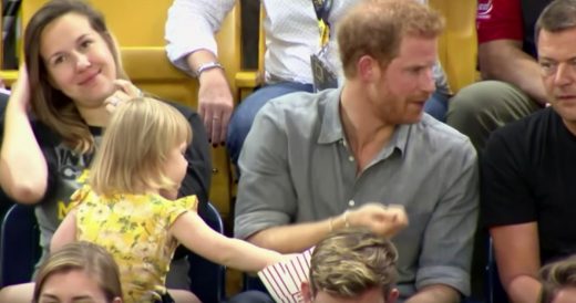 Sneaky Little Girl Steals Prince Harry’s Popcorn And He Catches Her Red-Handed