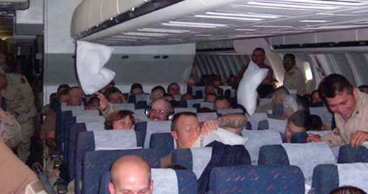 Man Buys Lunch For All The Soldiers On The Plane