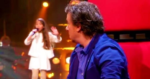 Young Girl Sings “Over The Rainbow” And Turns All 3 Judges Around