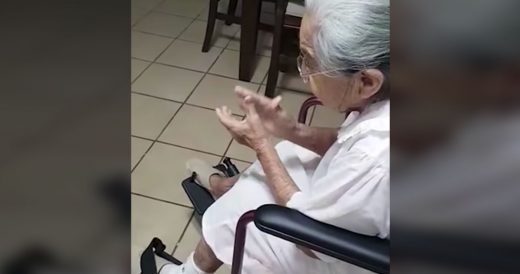 Dog Goes Crazy For Granny’s Singing And Pulls Off A Great Dance Move