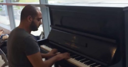 Man Starts Jamming Out On The Piano At Airport