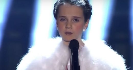 Young Girl Belts Out ‘O Holy Night’ At Christmas Concert