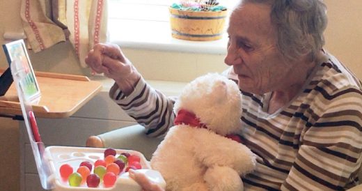 Man Invents Jelly Drops After Grandma With Alzheimer’s Forgets To Drink Water