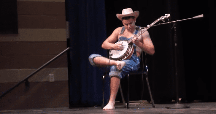 Banjo Player Breaks Stereotypes With Talent Show Performance