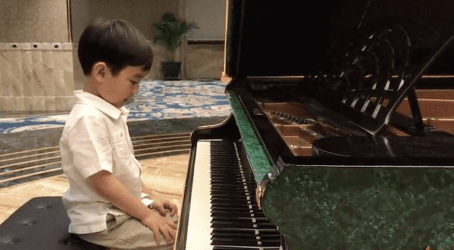 5 yr old piano prodigy