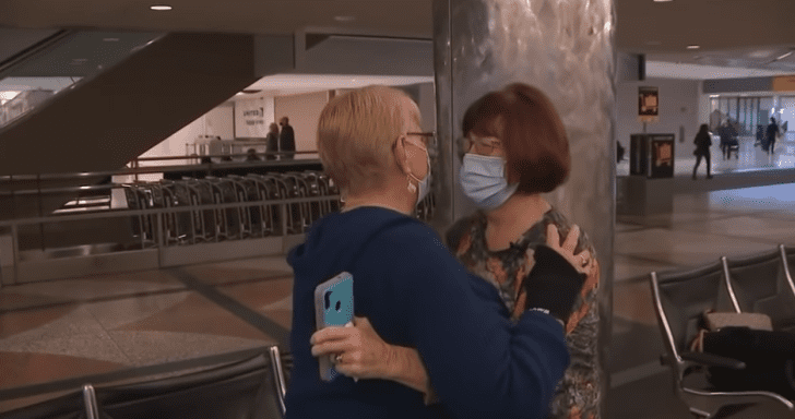 Senior Woman Meets Her Sister After 73 Years